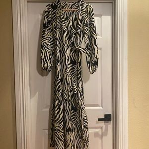 bar III long cover shirt(or cover up) fancy robe